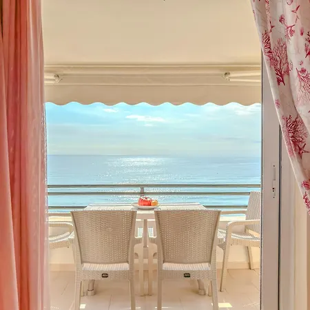 Elias 108 - Blue Glyfada Private Home Apartamento